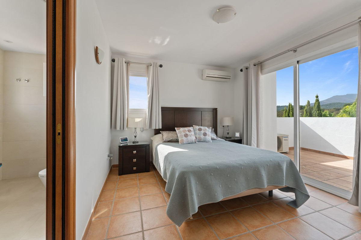 4 Bed Townhouse for sale in Coín Costa Del Sol, Málaga, Spain