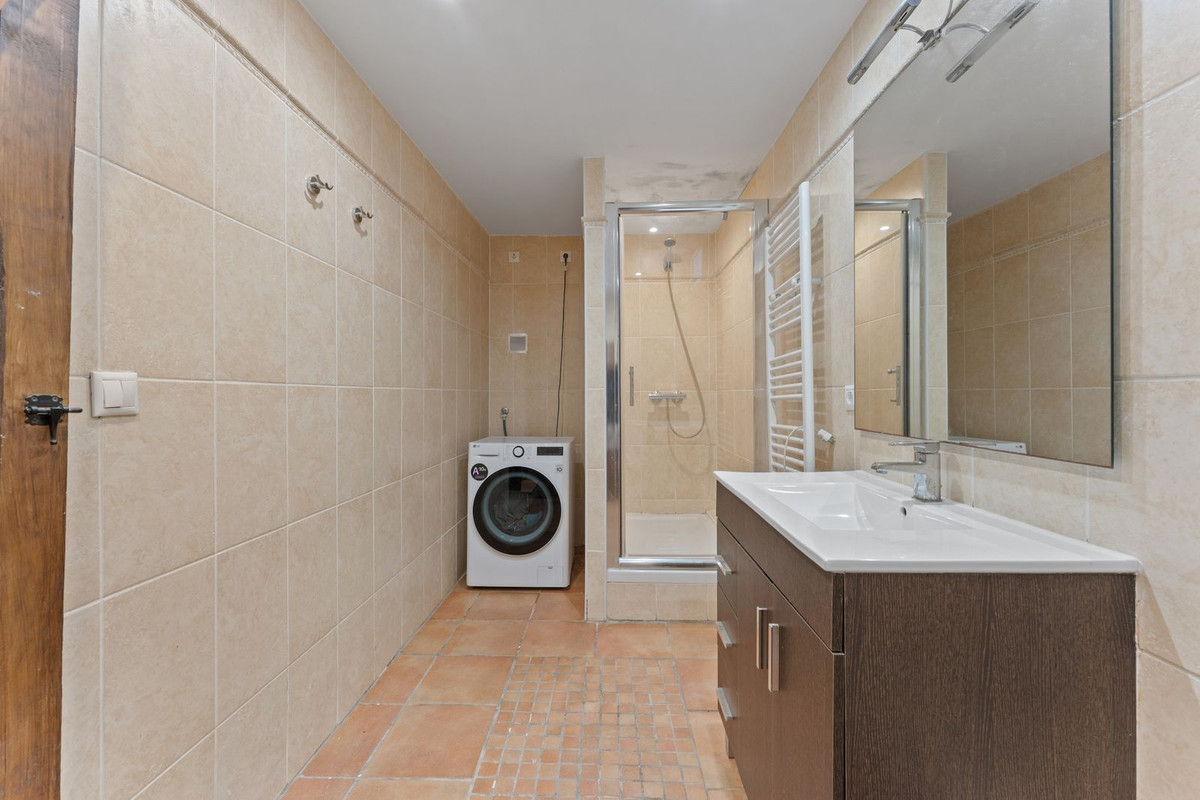 4 Bed Townhouse for sale in Coín Costa Del Sol, Málaga, Spain
