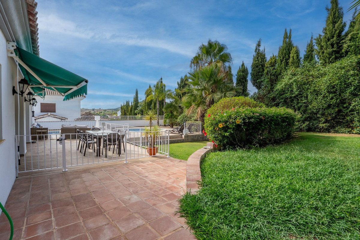 4 Bed Townhouse for sale in Coín Costa Del Sol, Málaga, Spain