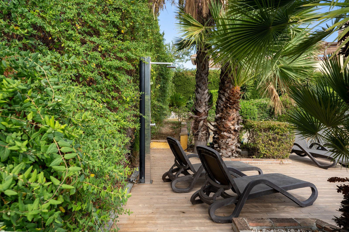 4 Bed Townhouse for sale in Coín Costa Del Sol, Málaga, Spain