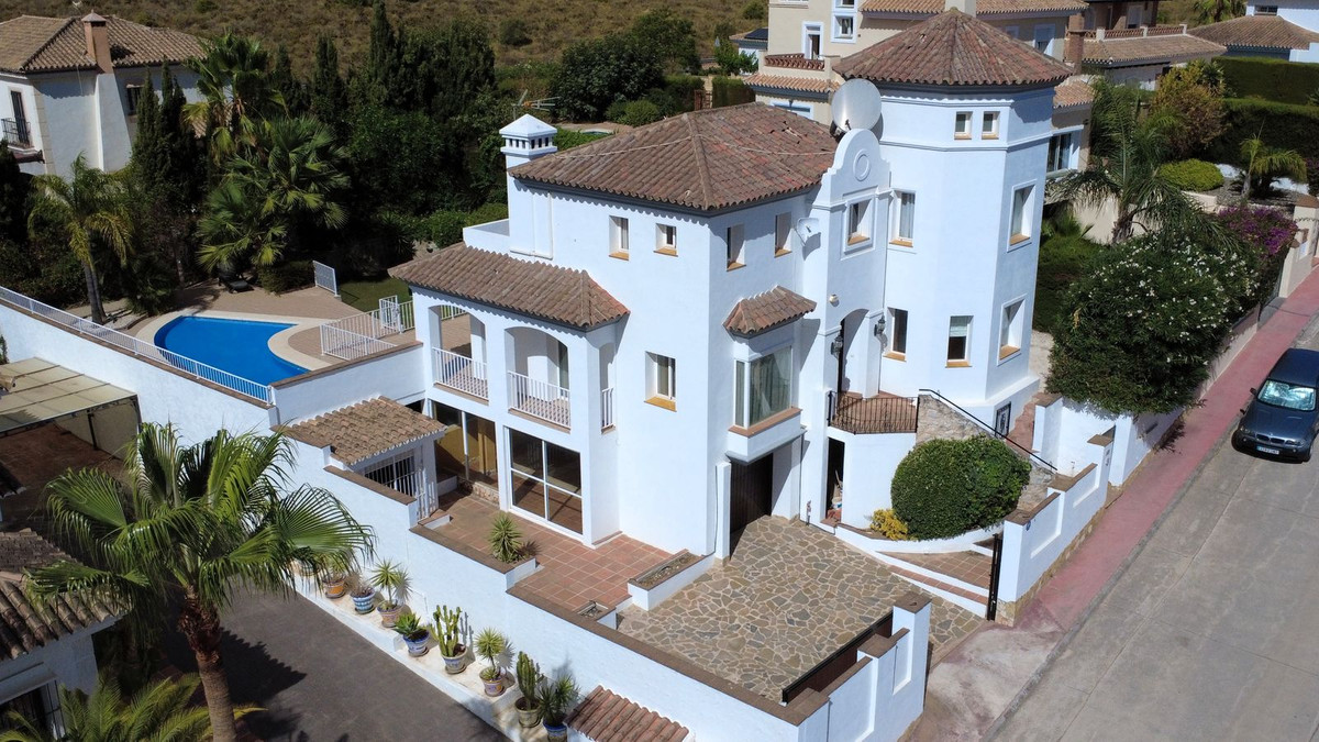 4 Bed Townhouse for sale in Coín Costa Del Sol, Málaga, Spain