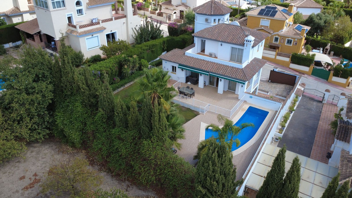 4 Bed Townhouse for sale in Coín Costa Del Sol, Málaga, Spain