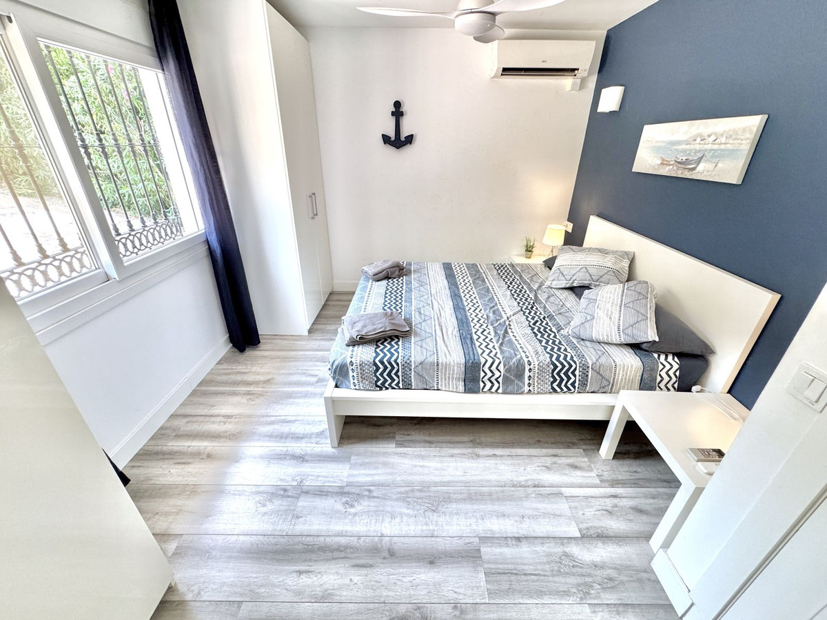 Se vende Villa - Chalet de 6 dormitorios en Costa Del Sol, Málaga, España