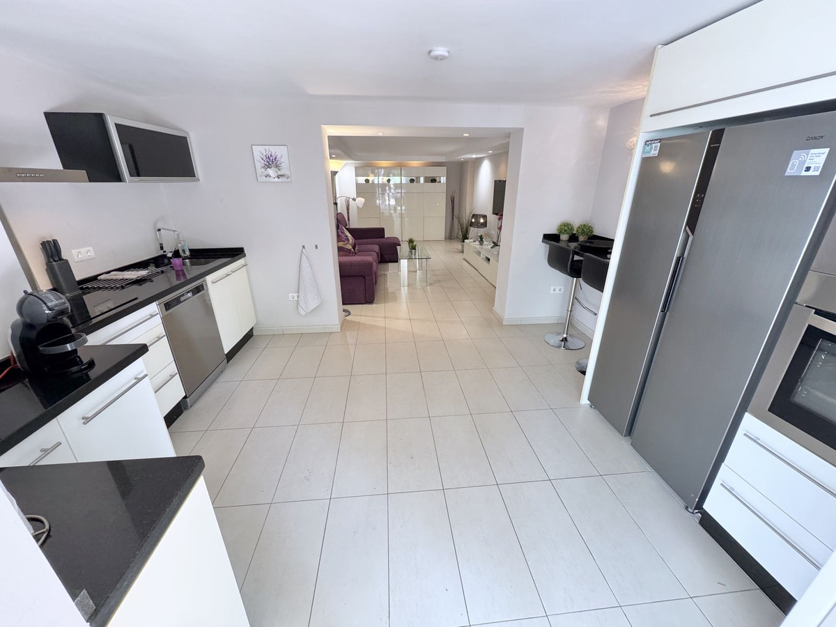 Se vende Villa - Chalet de 6 dormitorios en Costa Del Sol, Málaga, España