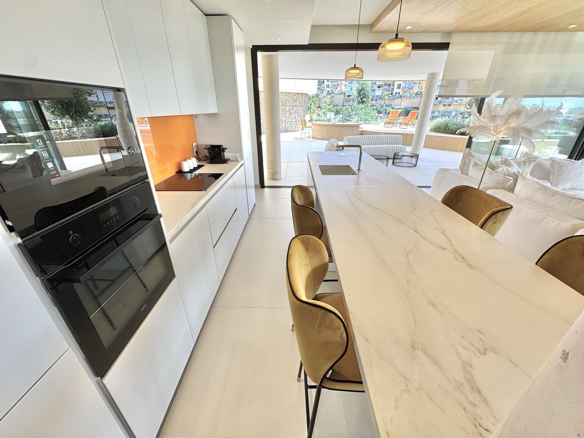 Se vende Apartamento Planta Baja de 3 dormitorios en Costa Del Sol, Málaga, España