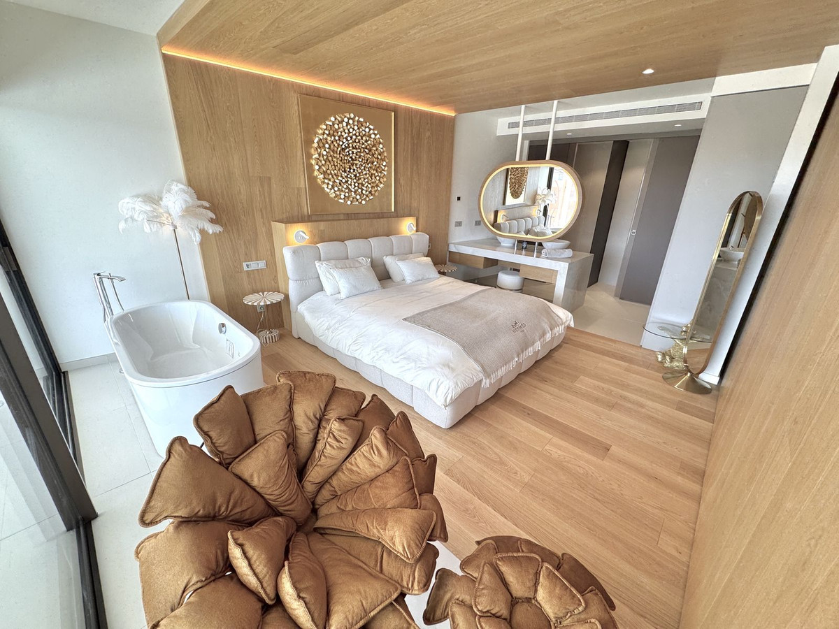 Se vende Apartamento Planta Baja de 3 dormitorios en Costa Del Sol, Málaga, España