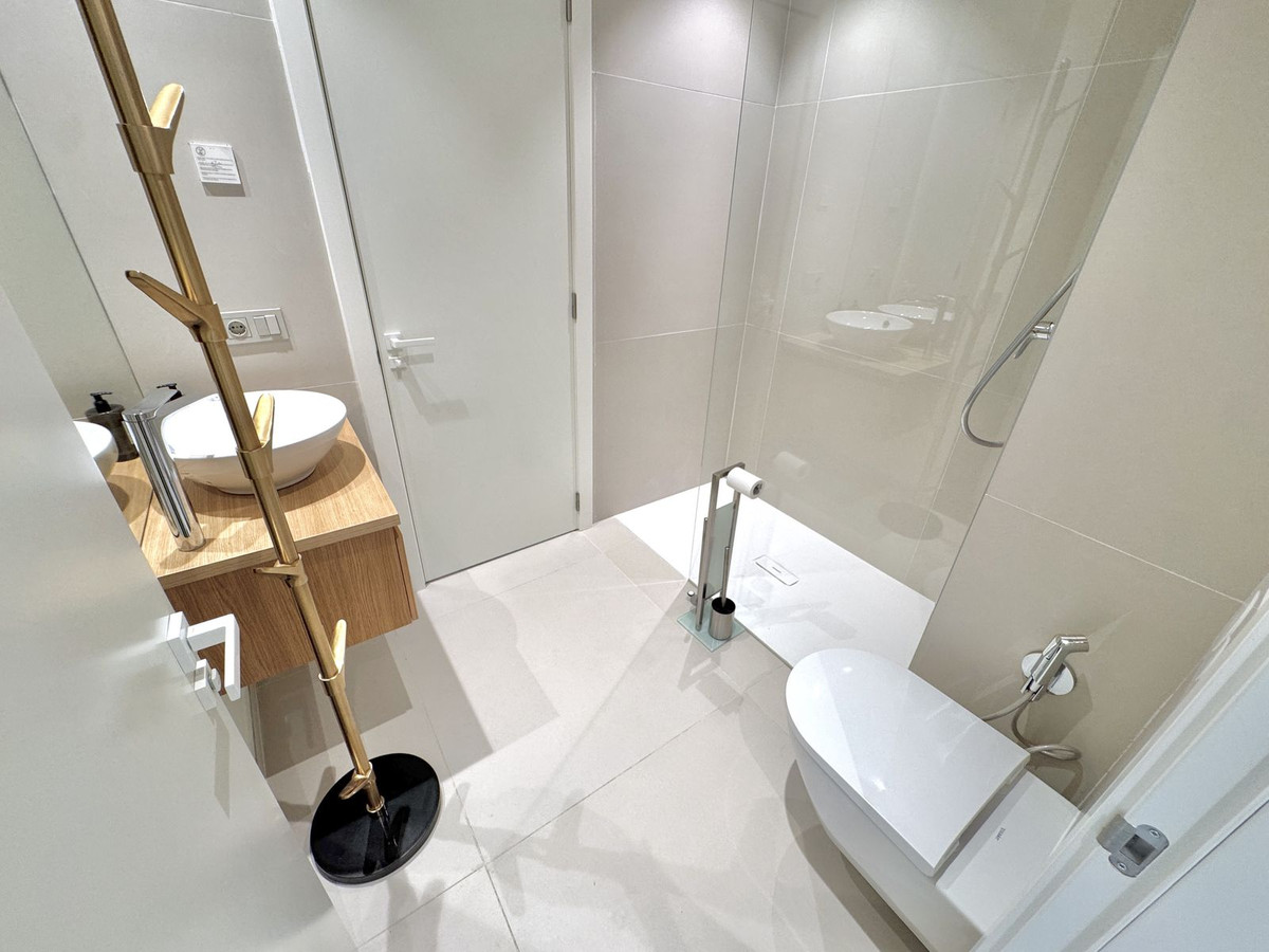 Se vende Apartamento Planta Baja de 3 dormitorios en Costa Del Sol, Málaga, España