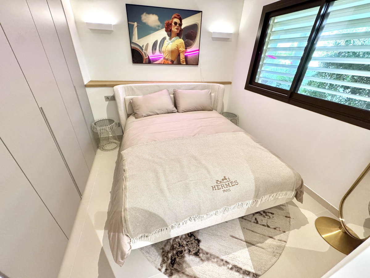 Se vende Apartamento Planta Baja de 3 dormitorios en Costa Del Sol, Málaga, España