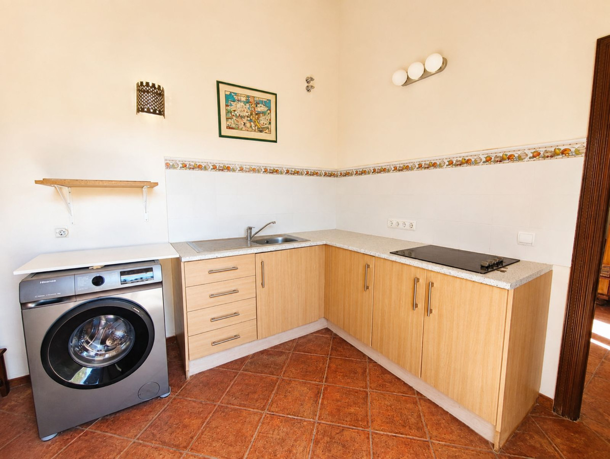 Se vende Finca - Cortijo de 4 dormitorios en Costa Del Sol, Málaga, España