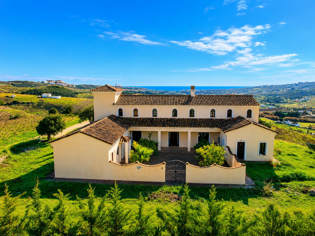 Se vende Finca - Cortijo de 4 dormitorios en Costa Del Sol, Málaga, España