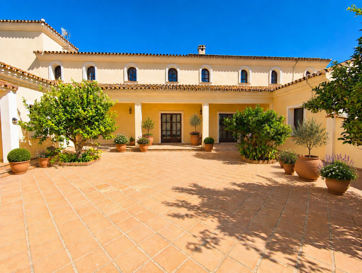 Se vende Finca - Cortijo de 4 dormitorios en Costa Del Sol, Málaga, España