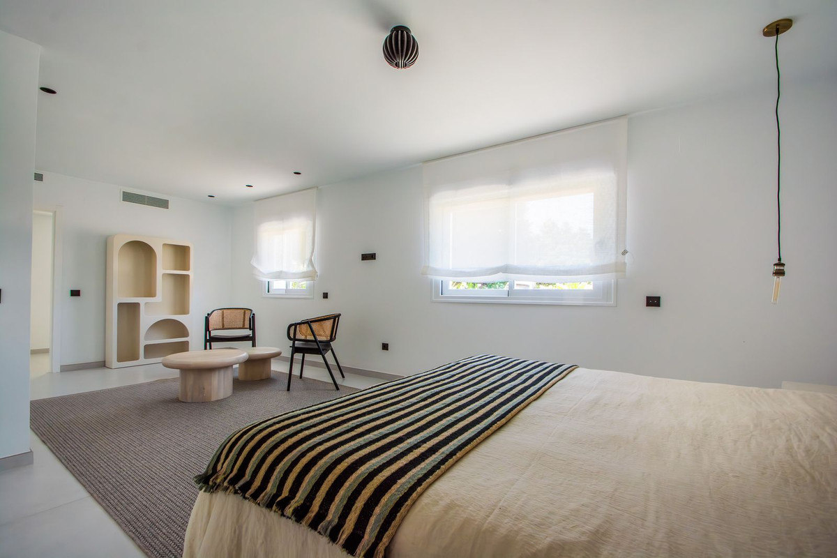 4 Bed Townhouse for sale in La Mairena Costa Del Sol, Málaga, Spain