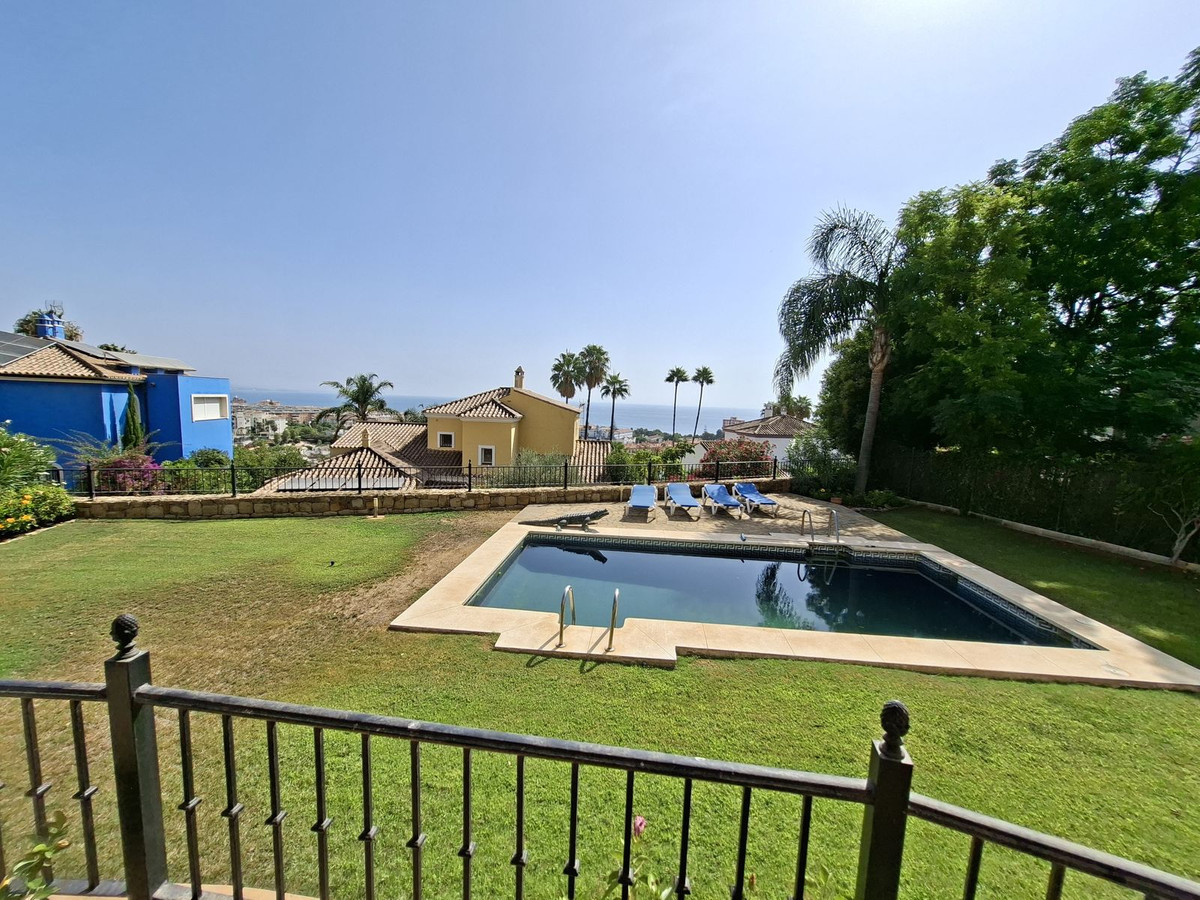 Se vende Villa - Chalet de 4 dormitorios en Costa Del Sol, Málaga, España