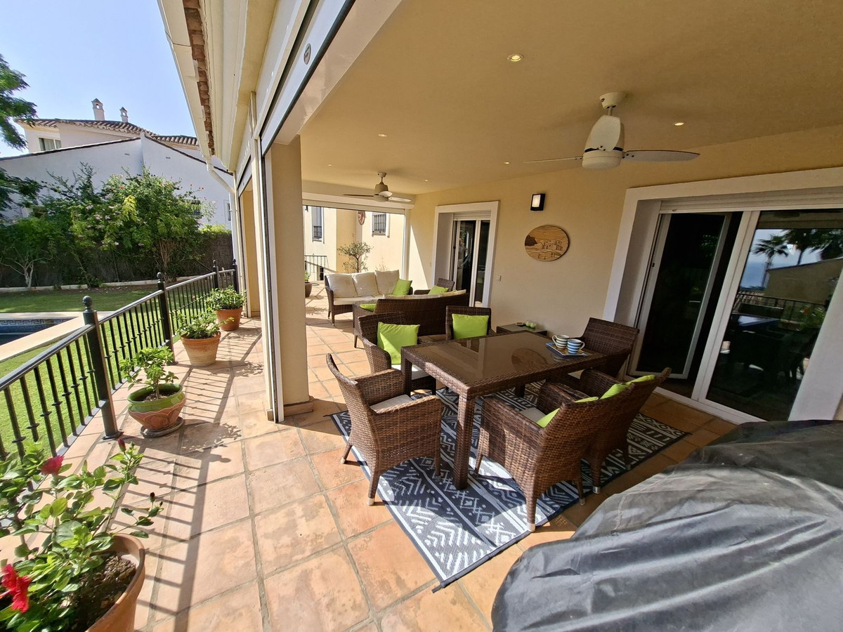 Se vende Villa - Chalet de 4 dormitorios en Costa Del Sol, Málaga, España