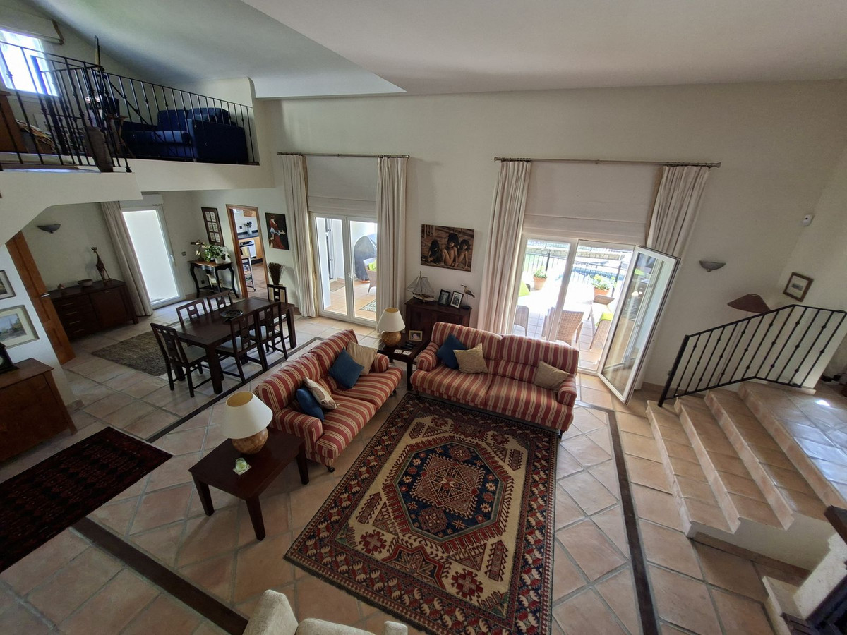 Se vende Villa - Chalet de 4 dormitorios en Costa Del Sol, Málaga, España