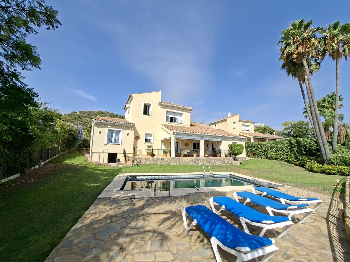 Se vende Villa - Chalet de 4 dormitorios en Costa Del Sol, Málaga, España