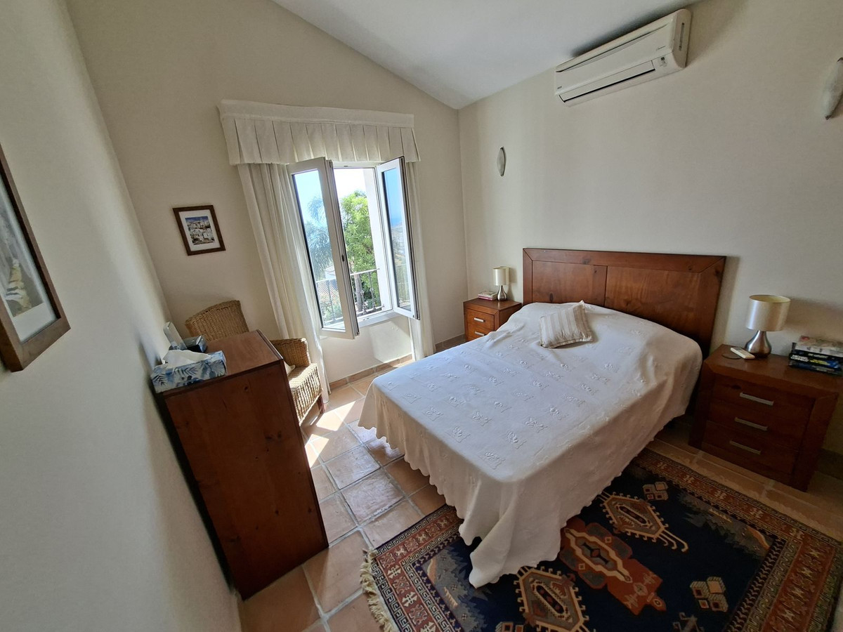 Se vende Villa - Chalet de 4 dormitorios en Costa Del Sol, Málaga, España