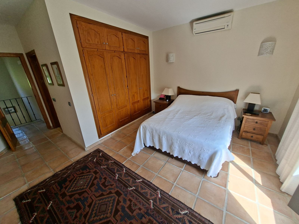 Se vende Villa - Chalet de 4 dormitorios en Costa Del Sol, Málaga, España