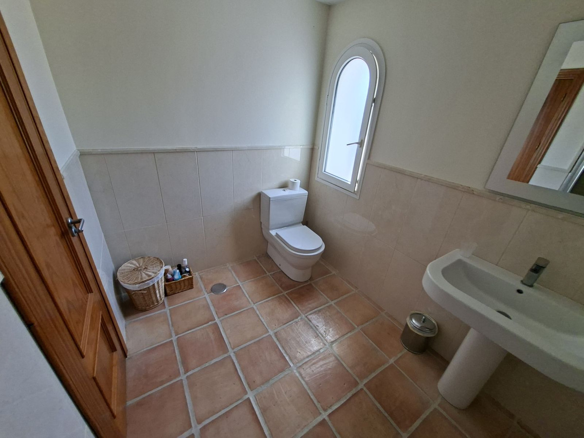 Se vende Villa - Chalet de 4 dormitorios en Costa Del Sol, Málaga, España