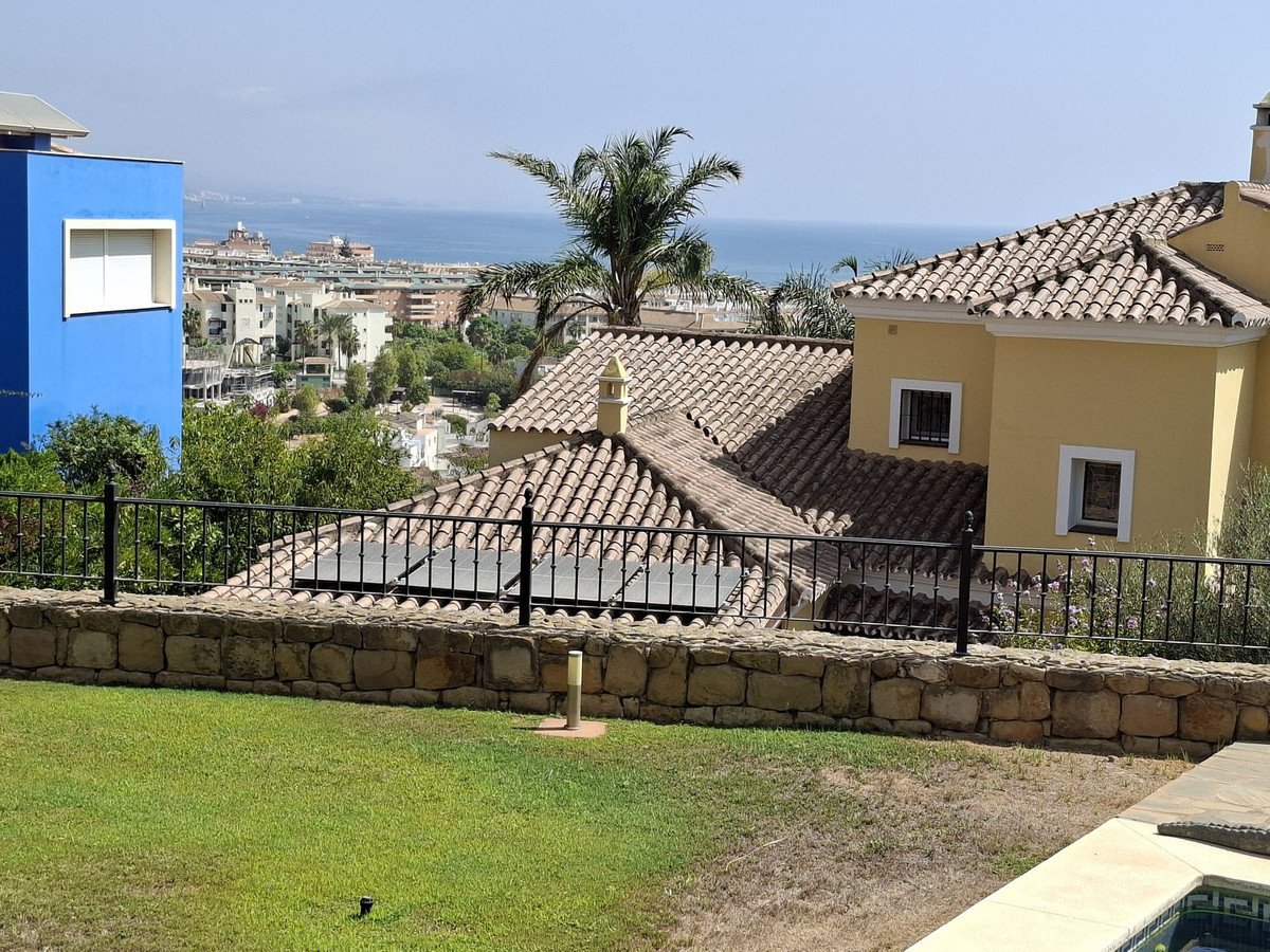 Se vende Villa - Chalet de 4 dormitorios en Costa Del Sol, Málaga, España