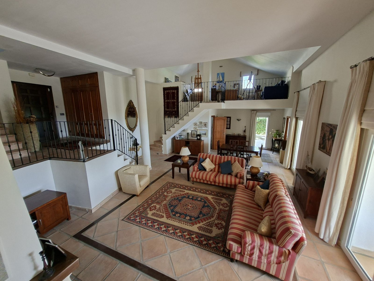 Se vende Villa - Chalet de 4 dormitorios en Costa Del Sol, Málaga, España