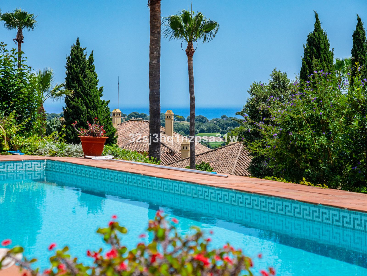Se vende Villa - Chalet de 5 dormitorios en Costa Del Sol, Cadiz, España
