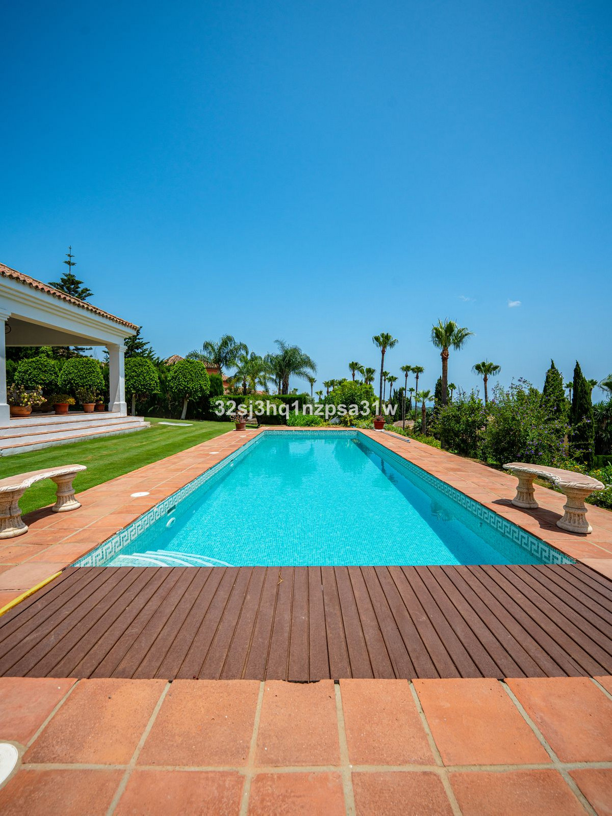 Se vende Villa - Chalet de 5 dormitorios en Costa Del Sol, Cadiz, España