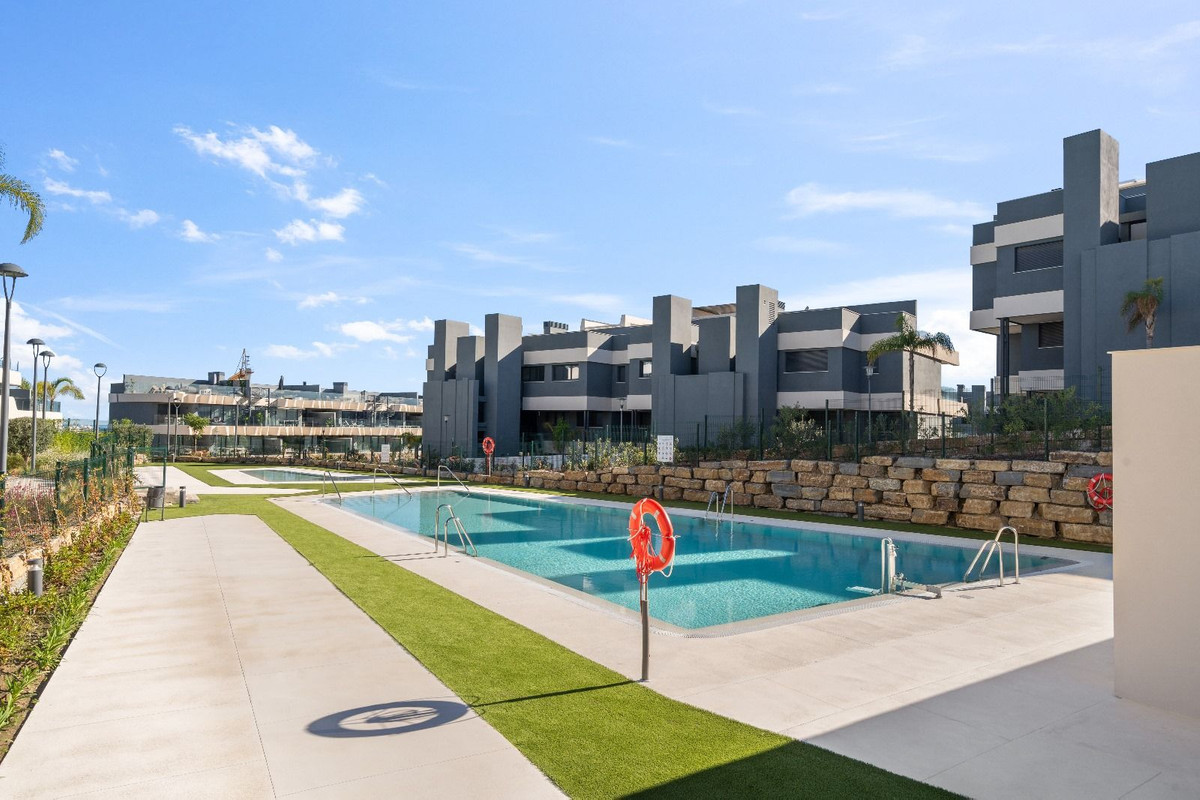 3 Bed Apartment for sale in Selwo Costa Del Sol, Málaga, Spain