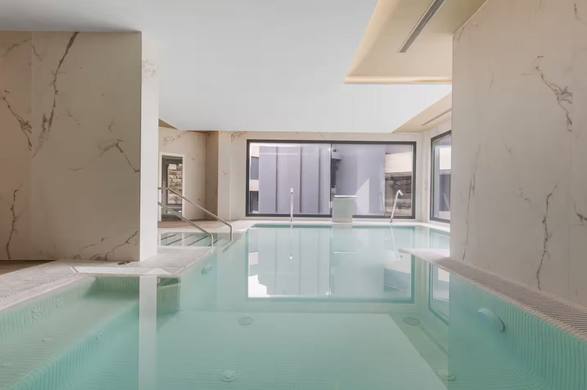 3 Bed Apartment for sale in Selwo Costa Del Sol, Málaga, Spain