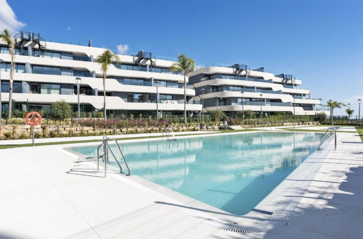 3 Bed Apartment for sale in Selwo Costa Del Sol, Málaga, Spain