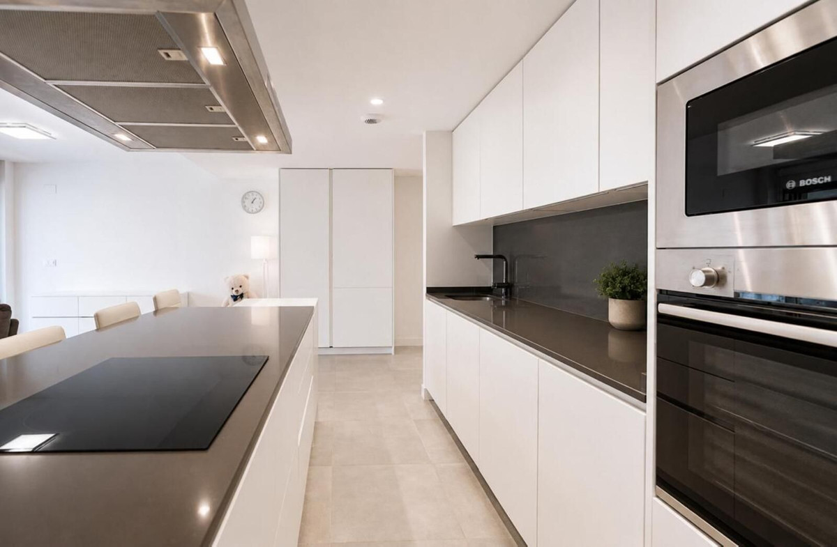 3 Bed Apartment for sale in Selwo Costa Del Sol, Málaga, Spain