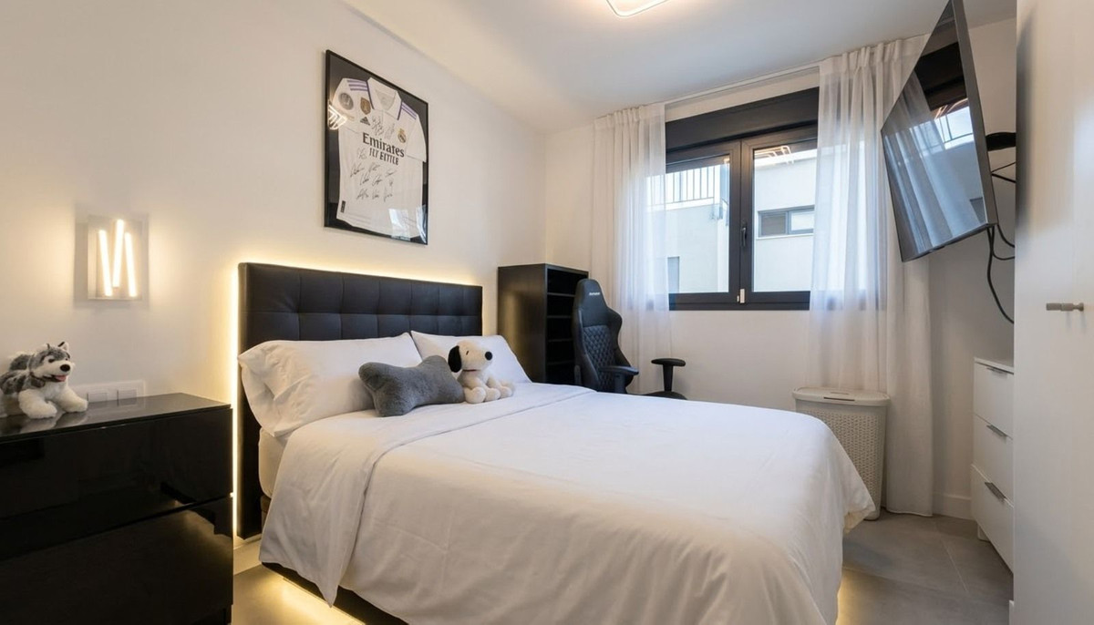 3 Bed Apartment for sale in Selwo Costa Del Sol, Málaga, Spain