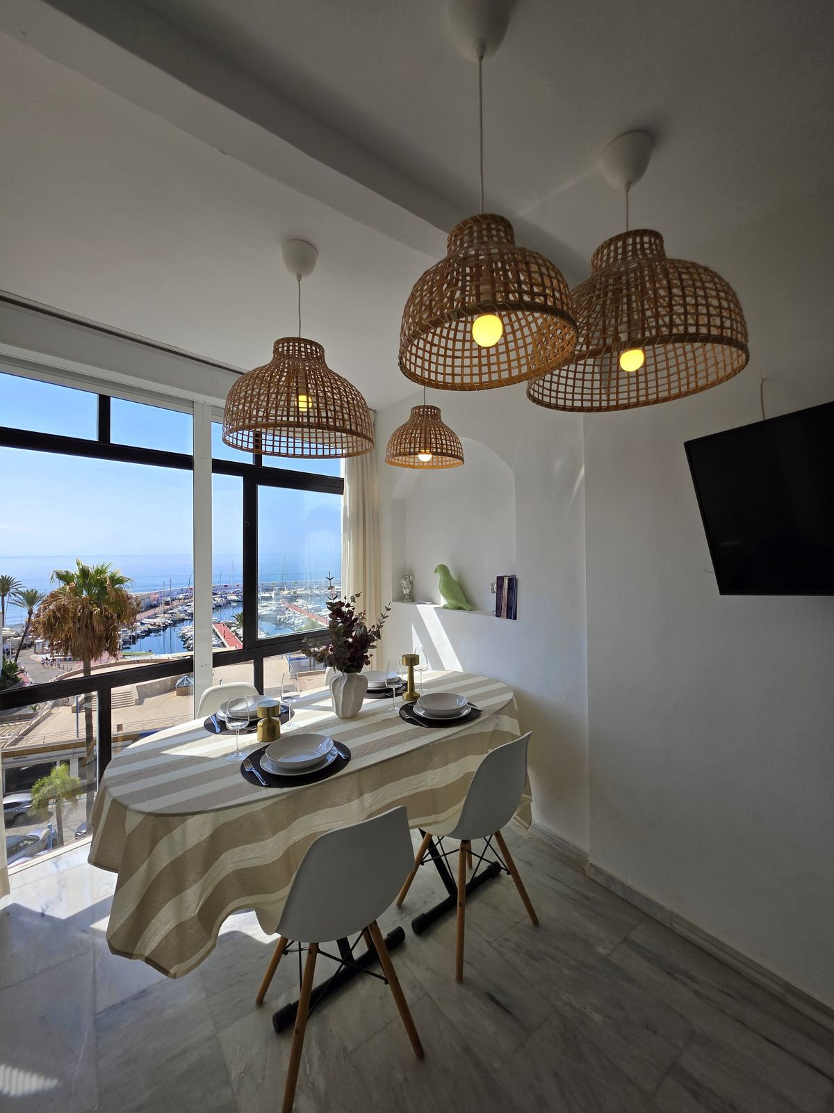 Se vende Apartamento Planta Media de 2 dormitorios en Costa Del Sol, Málaga, España