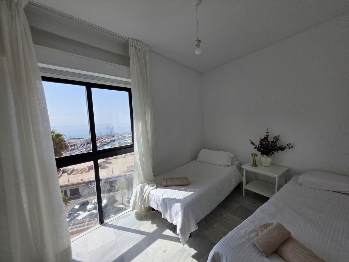 Se vende Apartamento Planta Media de 2 dormitorios en Costa Del Sol, Málaga, España