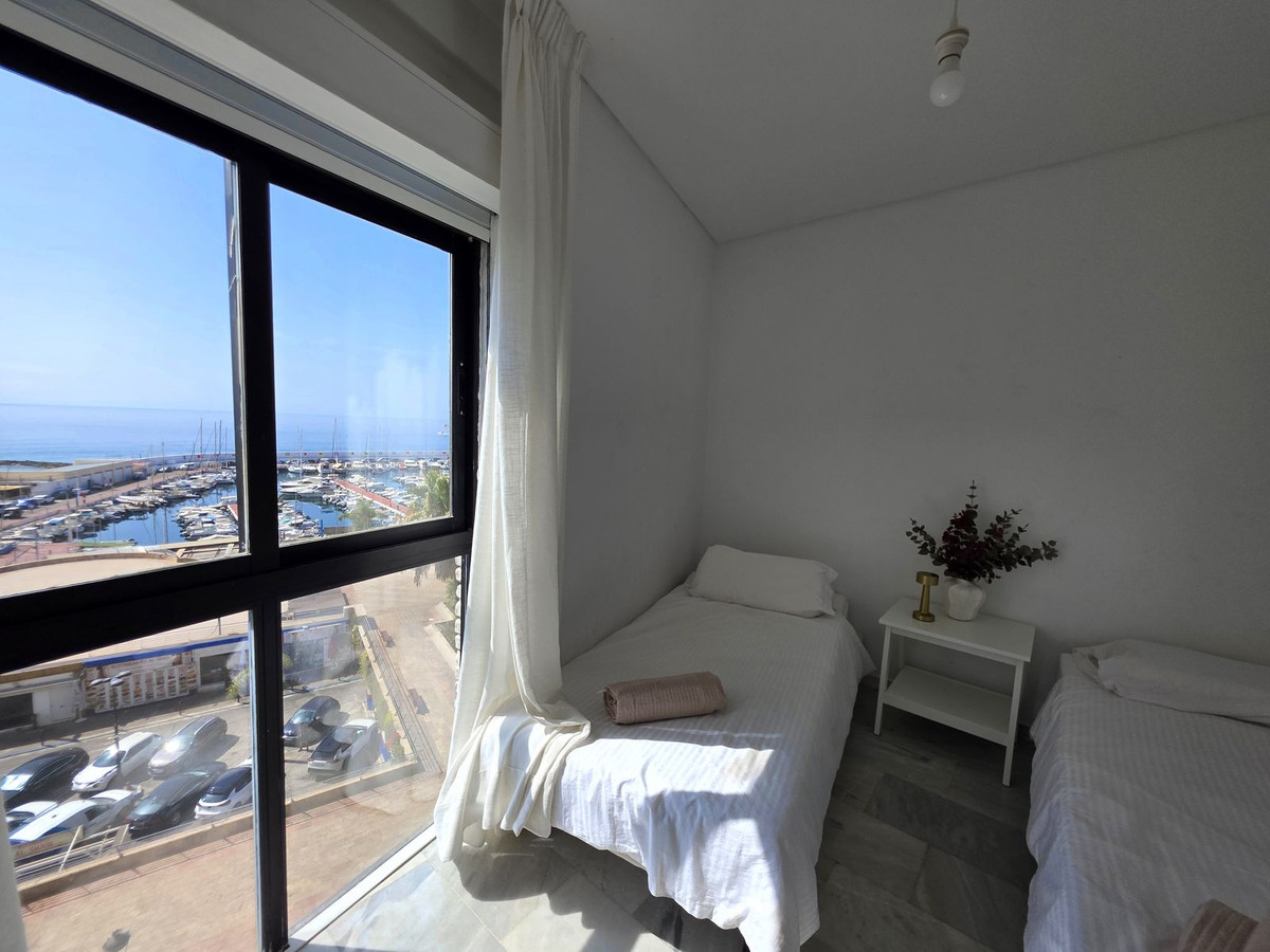 Se vende Apartamento Planta Media de 2 dormitorios en Costa Del Sol, Málaga, España