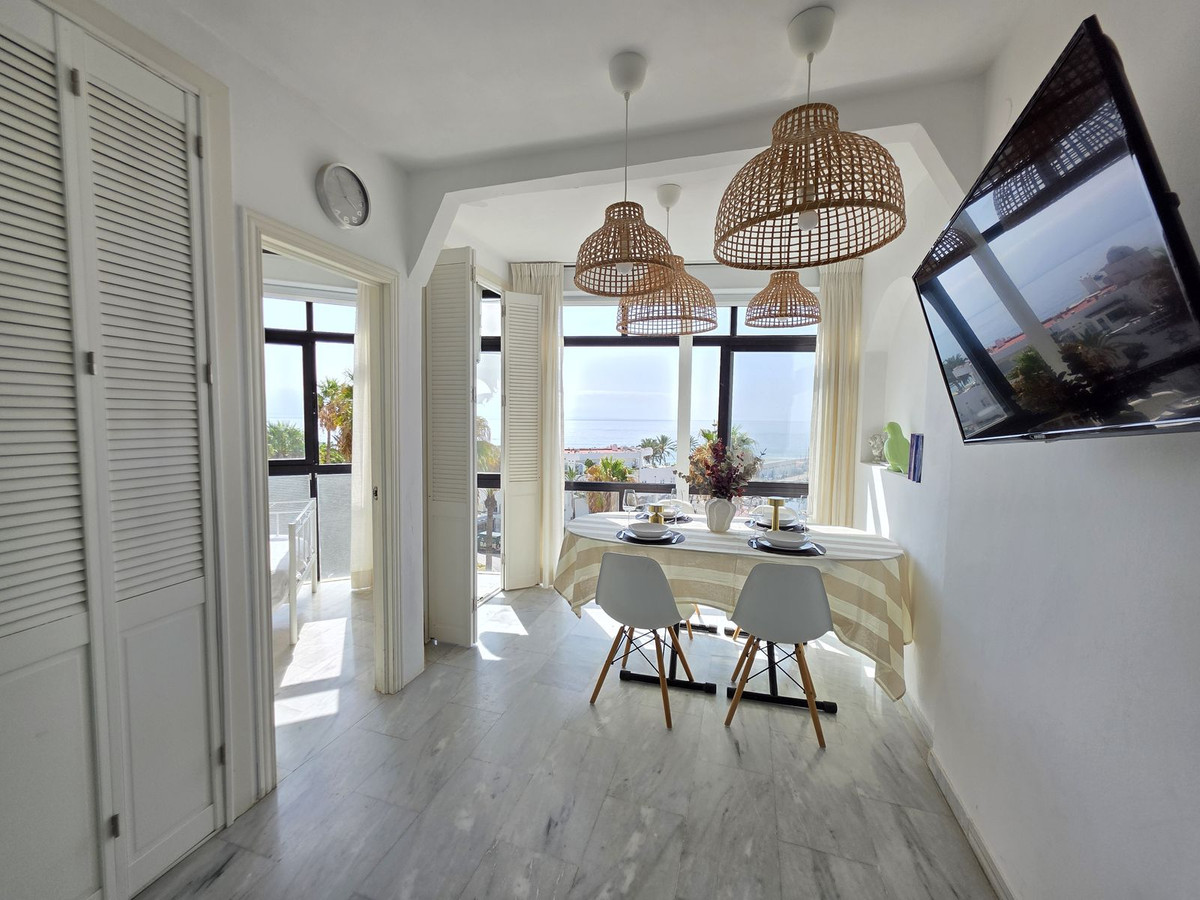 Se vende Apartamento Planta Media de 2 dormitorios en Costa Del Sol, Málaga, España