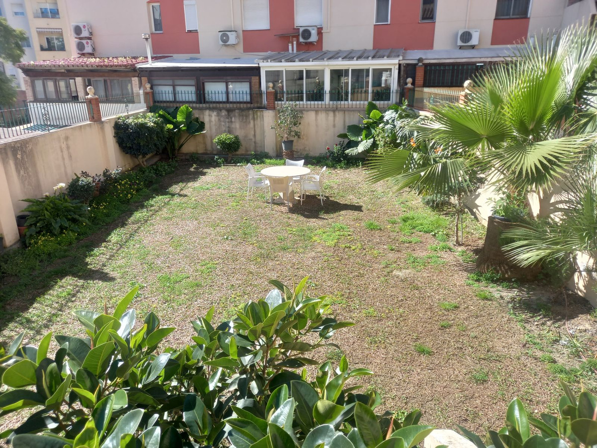 4 Bed Townhouse for sale in Estepona Costa Del Sol, Málaga, Spain