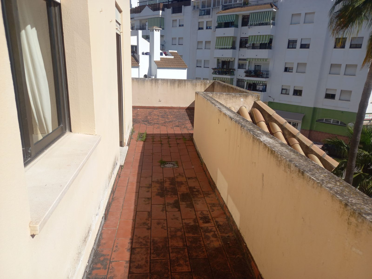 4 Bed Townhouse for sale in Estepona Costa Del Sol, Málaga, Spain