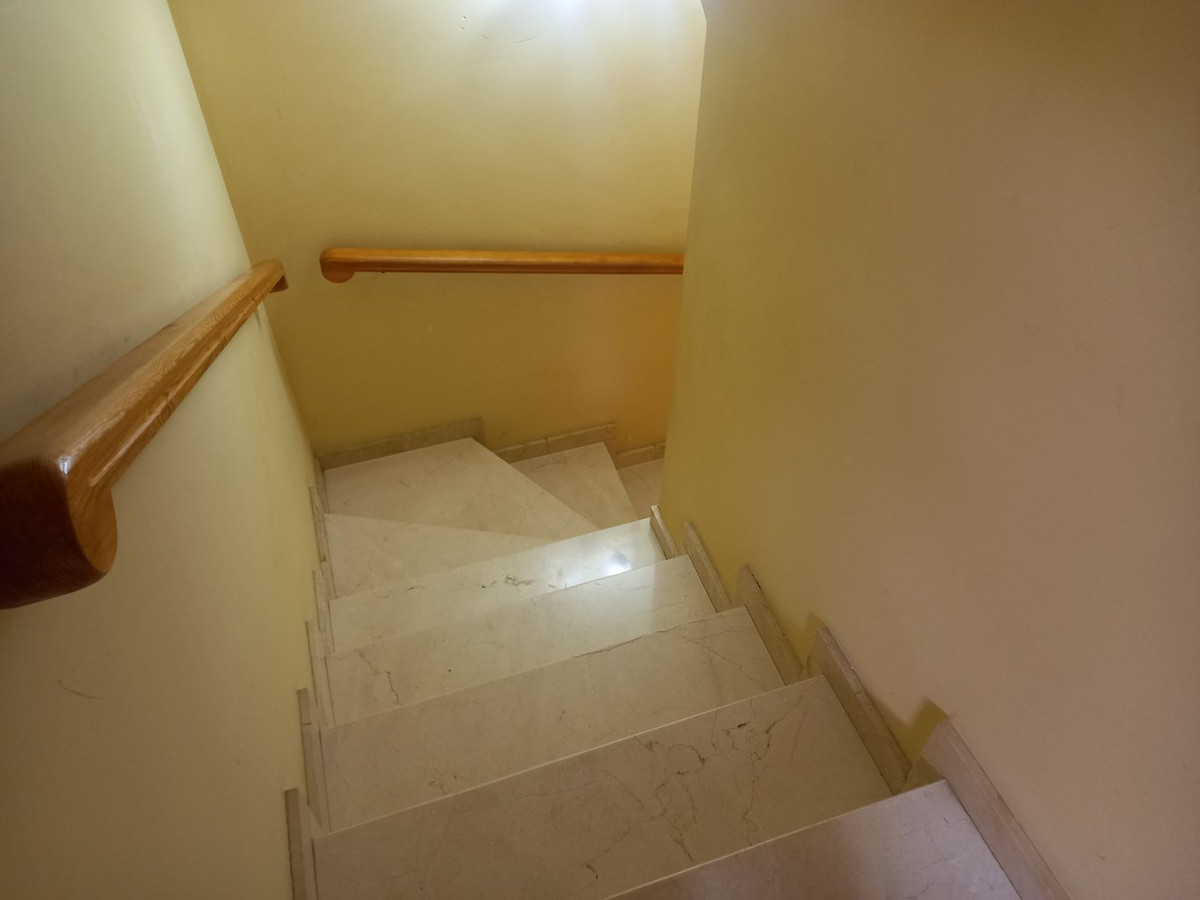 4 Bed Townhouse for sale in Estepona Costa Del Sol, Málaga, Spain