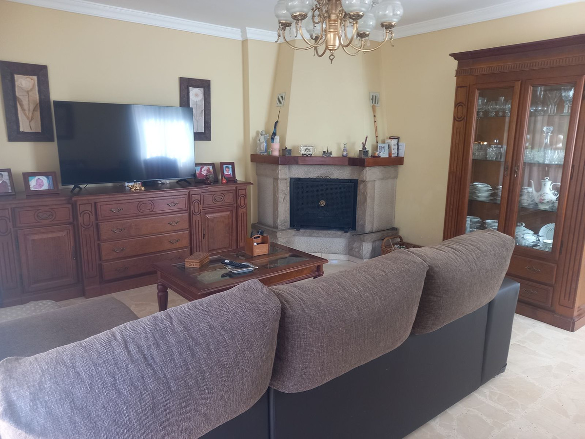 4 Bed Townhouse for sale in Estepona Costa Del Sol, Málaga, Spain