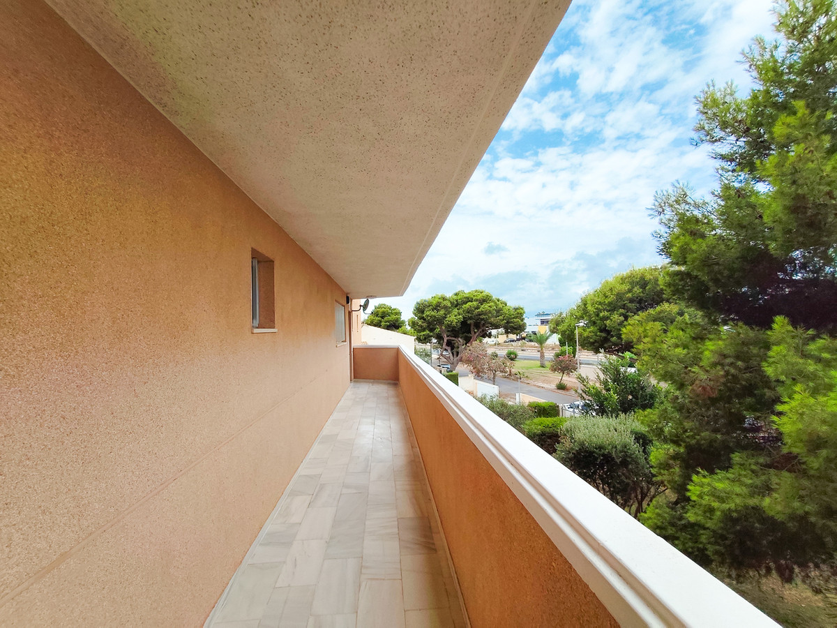 Se vende Apartamento Planta Baja de 3 dormitorios en Costa Blanca, Alicante, España