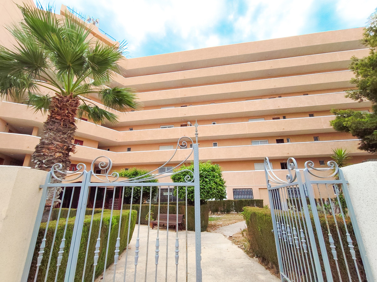 Se vende Apartamento Planta Baja de 3 dormitorios en Costa Blanca, Alicante, España
