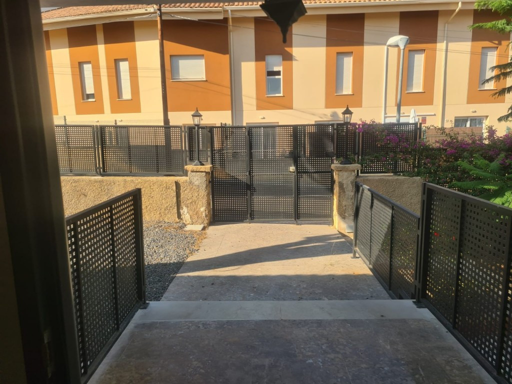 5 Bed Townhouse for sale in La Nucia Costa Blanca, Alicante, Spain