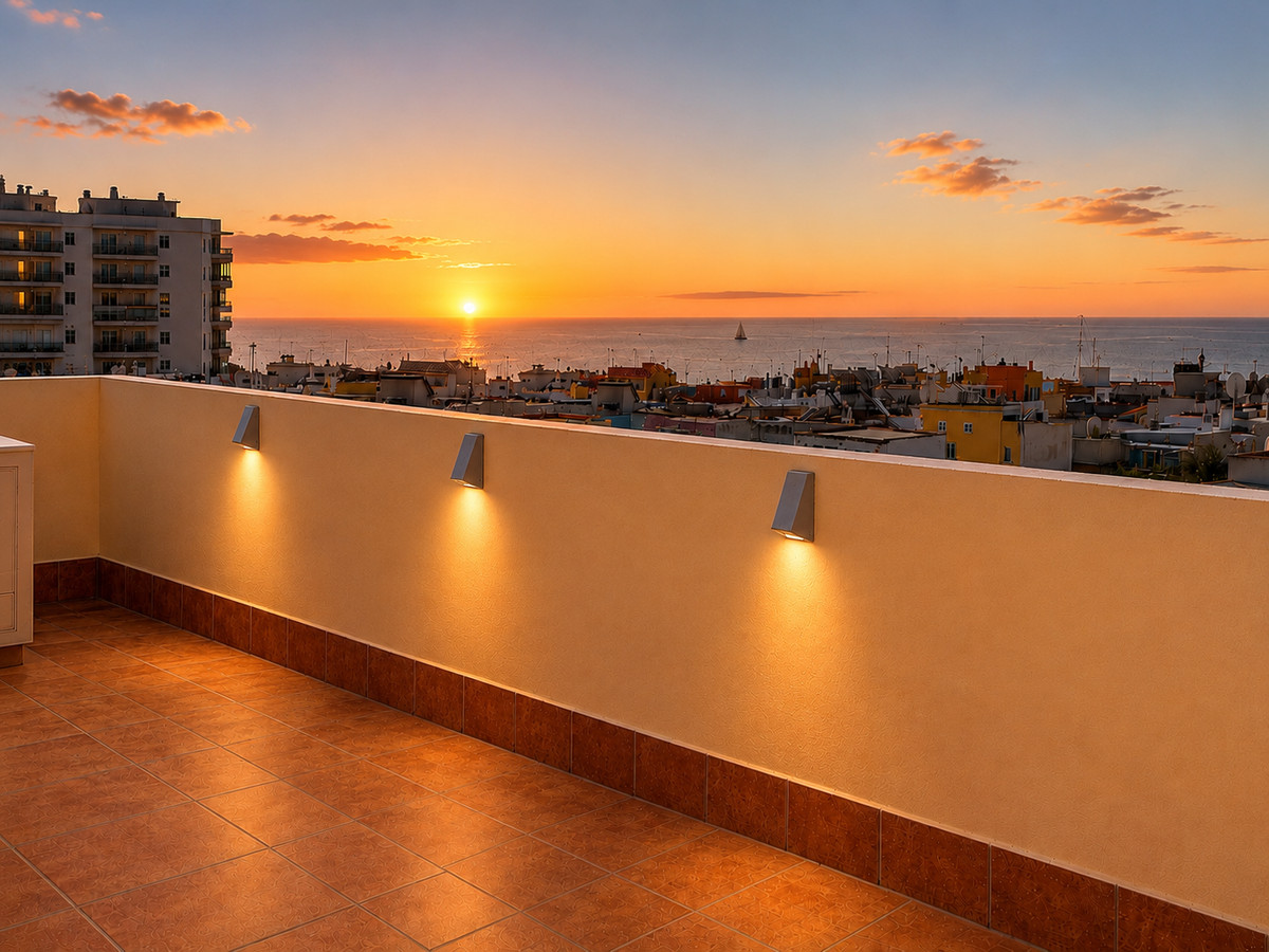 2 Bed Apartment for sale in Estepona Costa Del Sol, Málaga, Spain