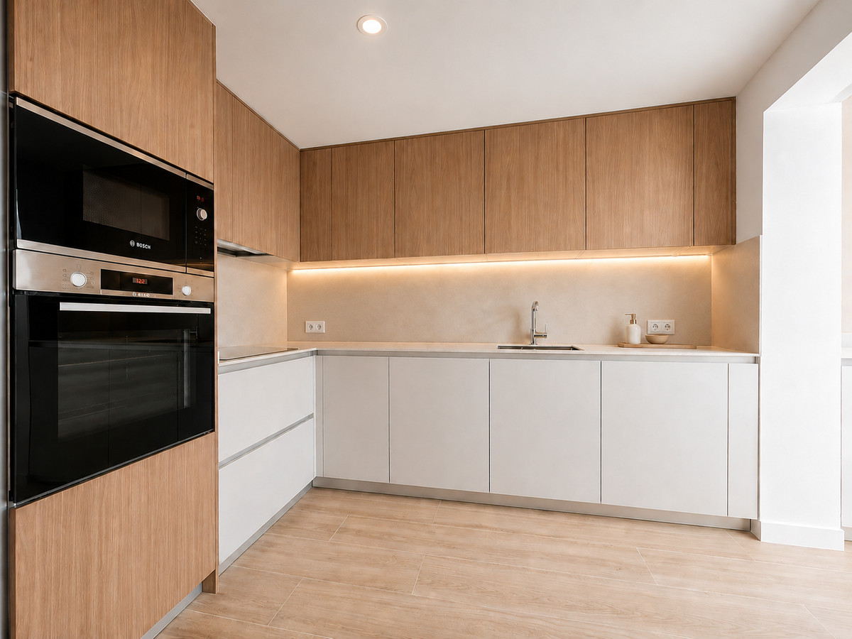 2 Bed Apartment for sale in Estepona Costa Del Sol, Málaga, Spain