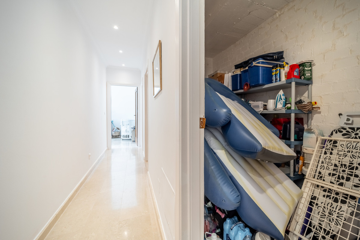 4 Bed Townhouse for sale in Istán Costa Del Sol, Málaga, Spain