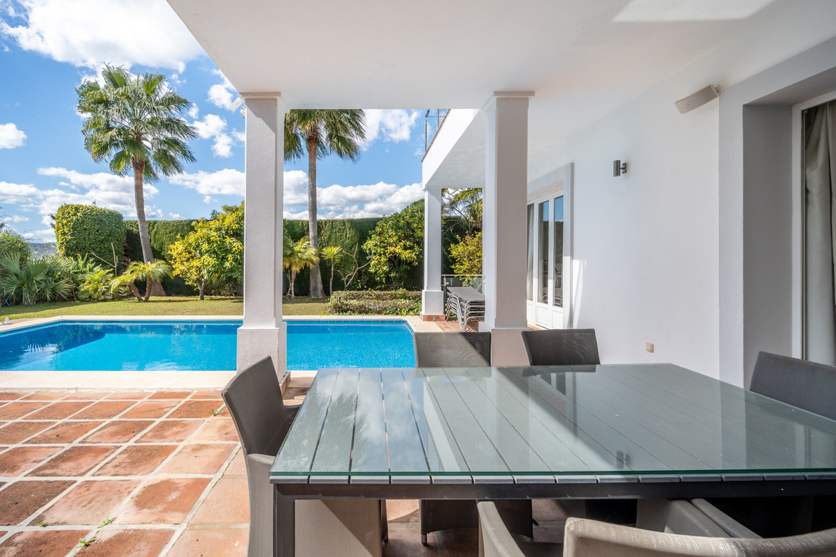 4 Bed Townhouse for sale in Istán Costa Del Sol, Málaga, Spain