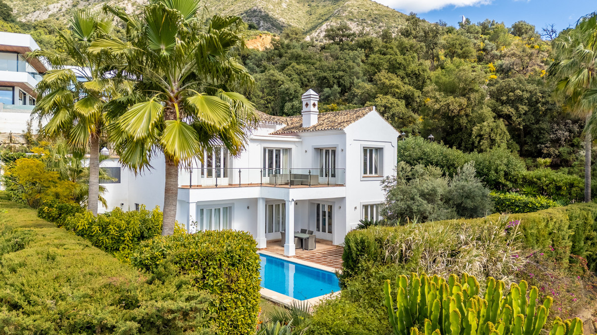 4 Bed Townhouse for sale in Istán Costa Del Sol, Málaga, Spain