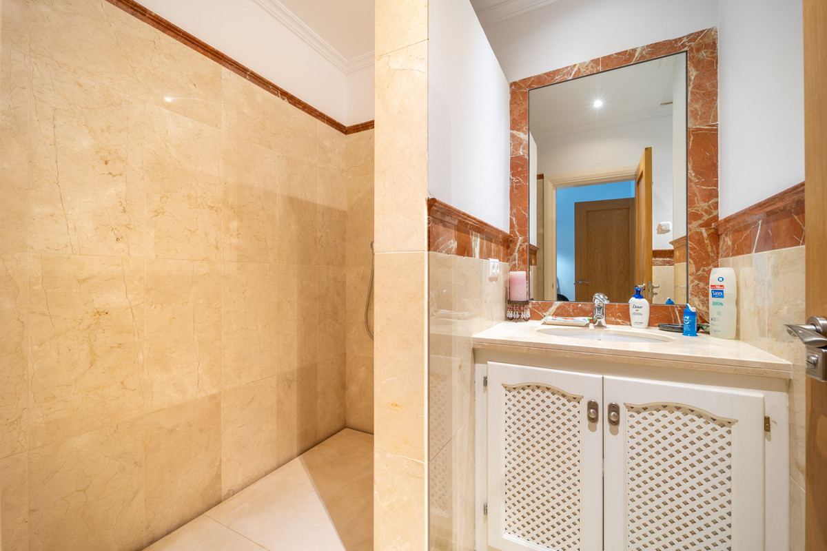 4 Bed Townhouse for sale in Istán Costa Del Sol, Málaga, Spain