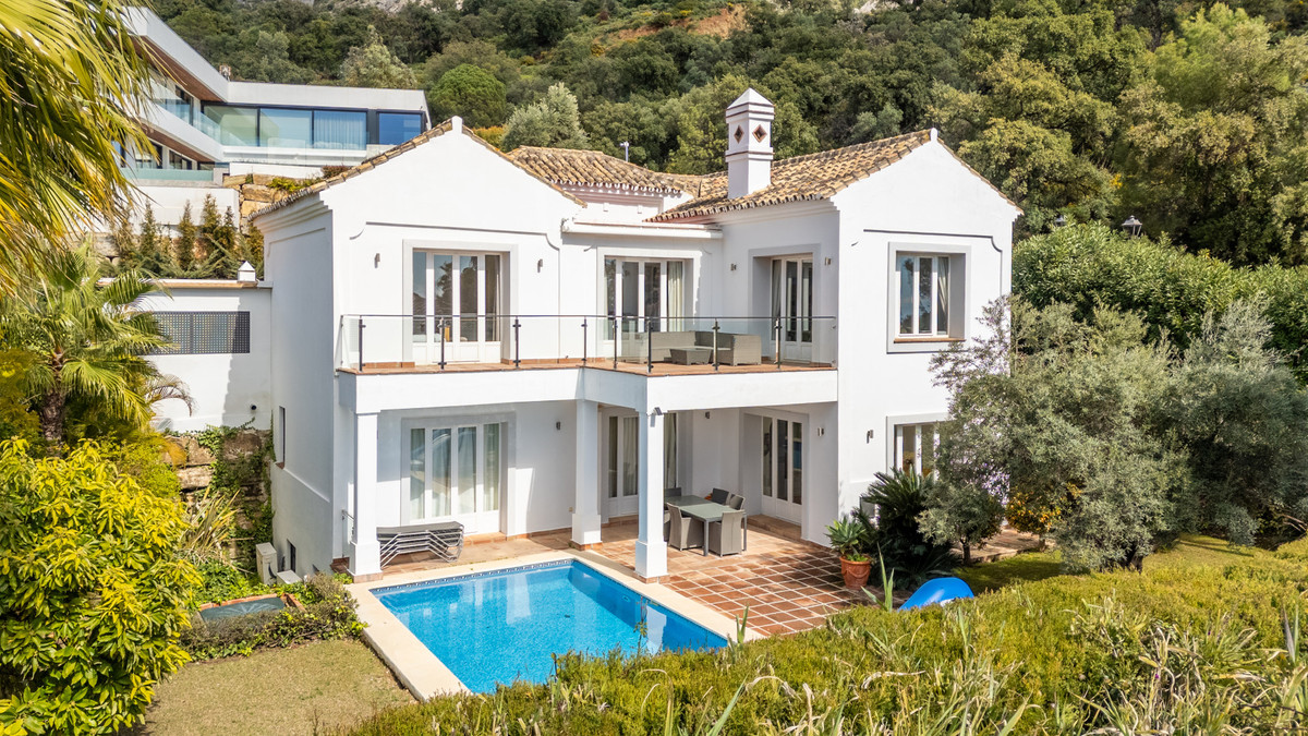 4 Bed Townhouse for sale in Istán Costa Del Sol, Málaga, Spain